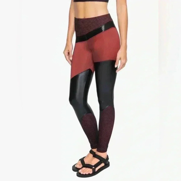 Koral Black Red & FishNet Asymmetric Color Block Athletic Yoga Leggings Size M - Picture 2 of 6